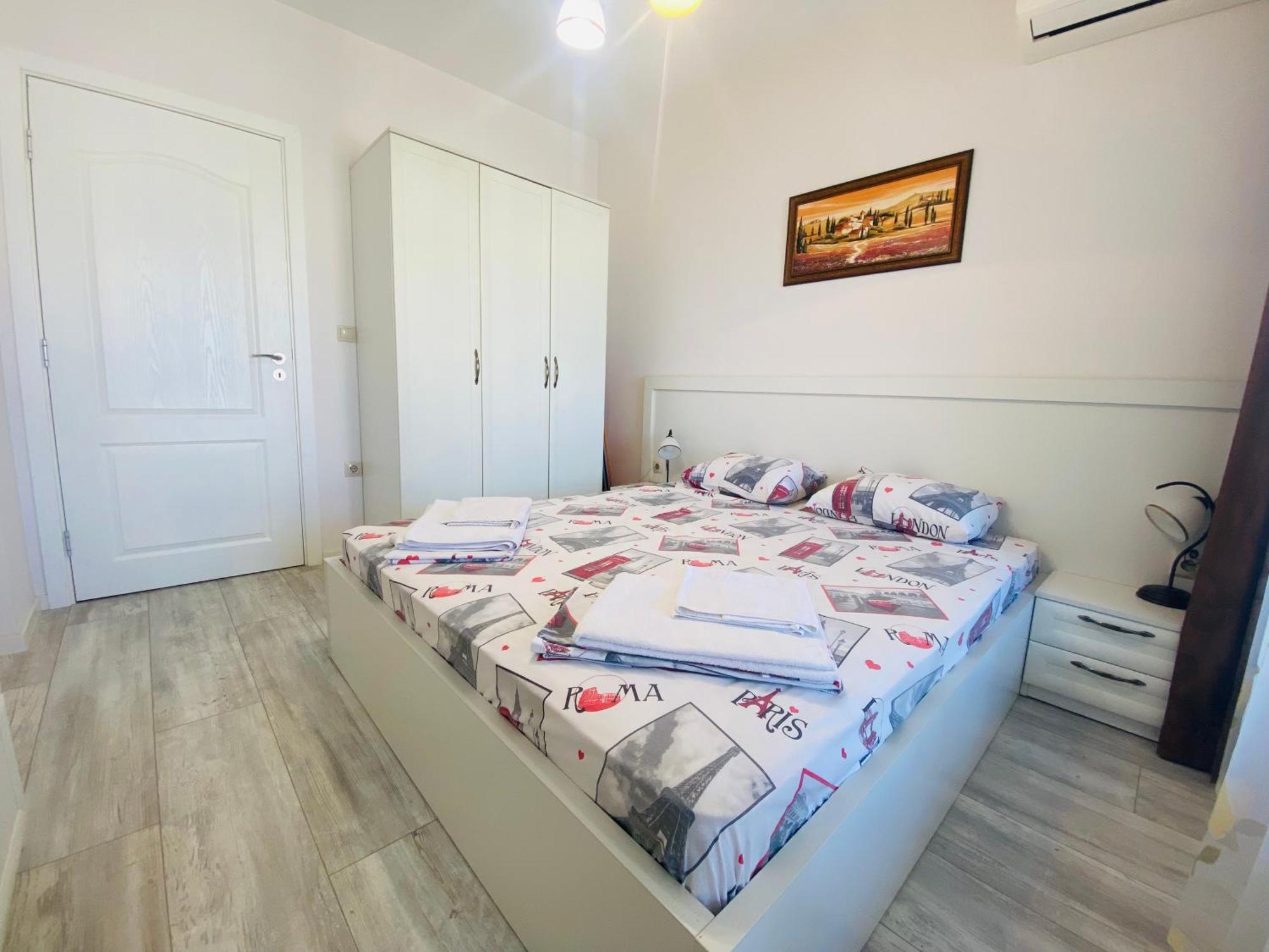 1Bd Ap In La Mer Complex Private Beach And Pool Sables d'or Extérieur photo