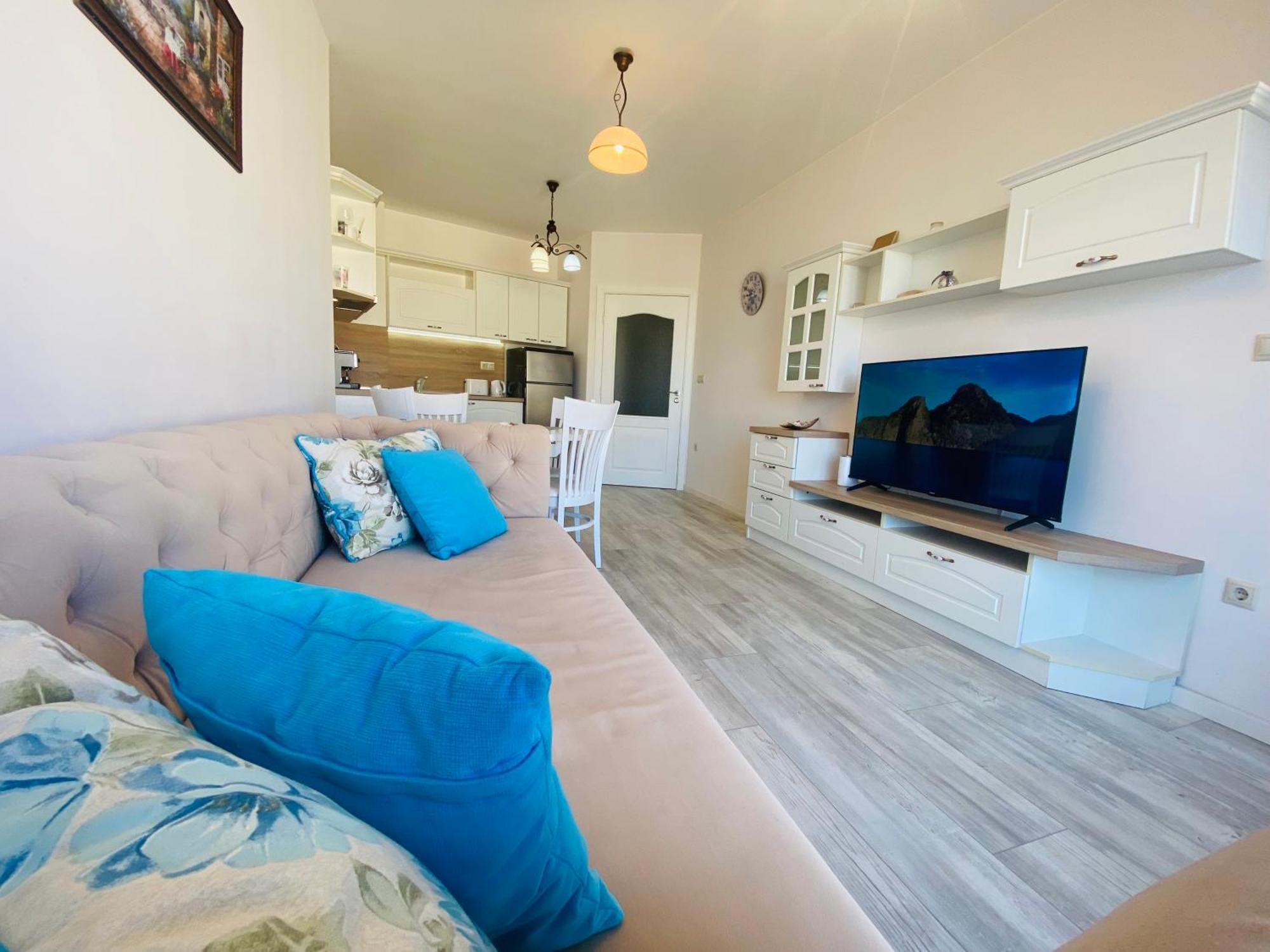 1Bd Ap In La Mer Complex Private Beach And Pool Sables d'or Extérieur photo