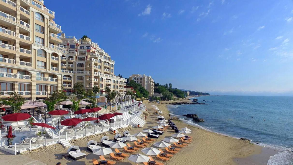 1Bd Ap In La Mer Complex Private Beach And Pool Sables d'or Extérieur photo